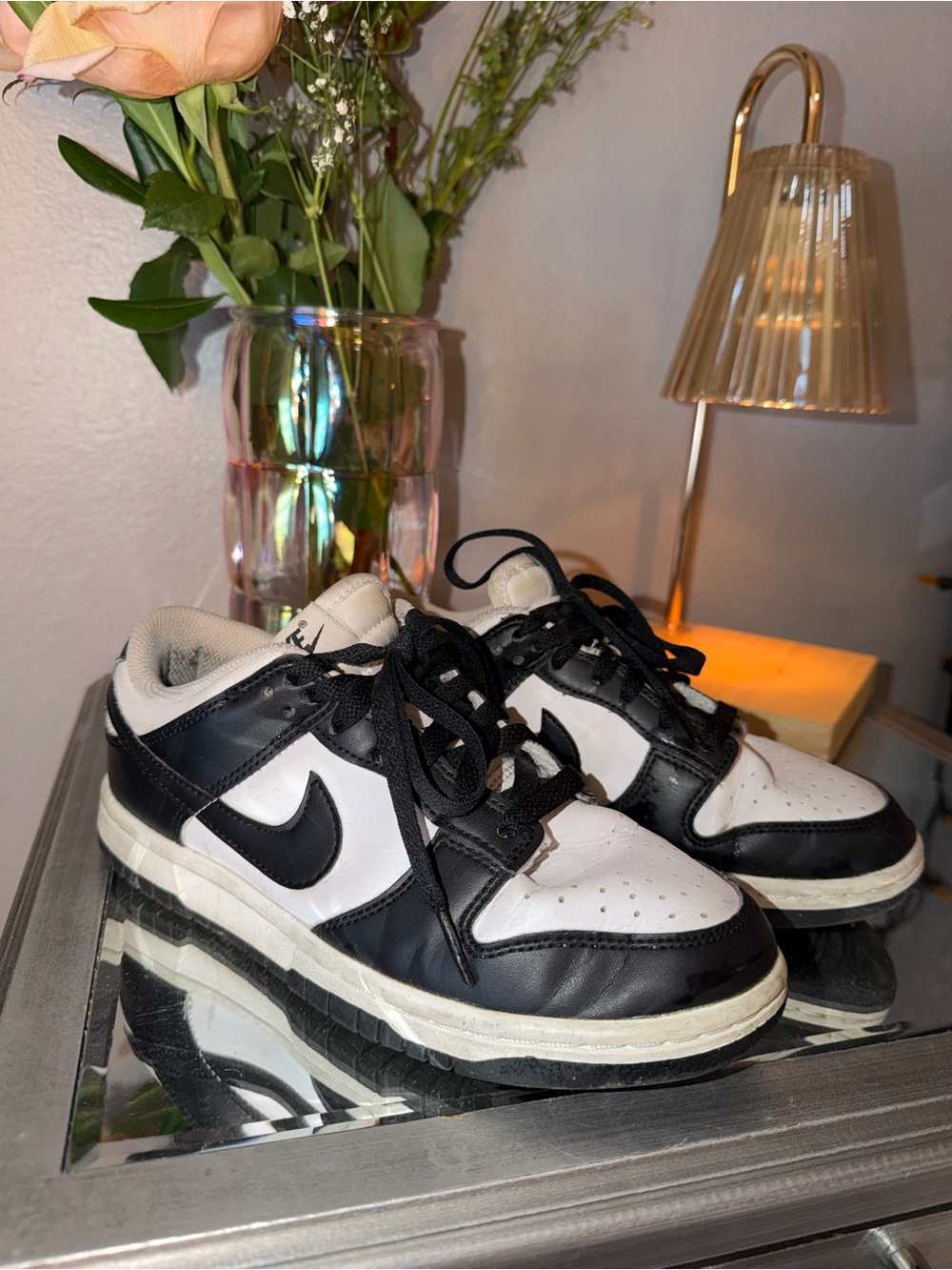 Nike Men’s Black and White Low-Top Sneakers